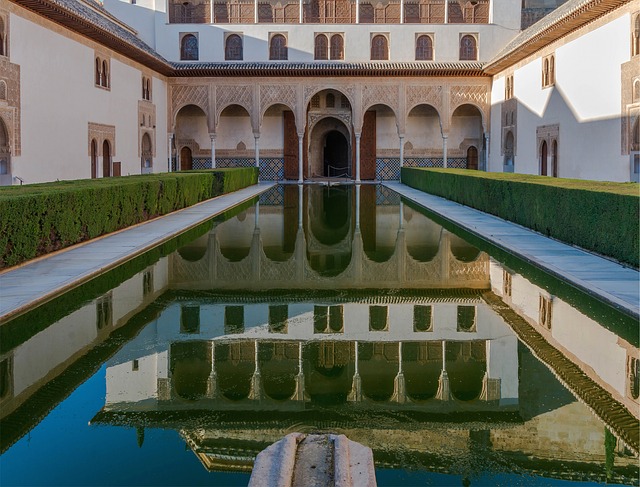 【スペイン女子一人旅6日目】グラナダ 世界遺産アルハンブラ宮殿の美しさに感動！