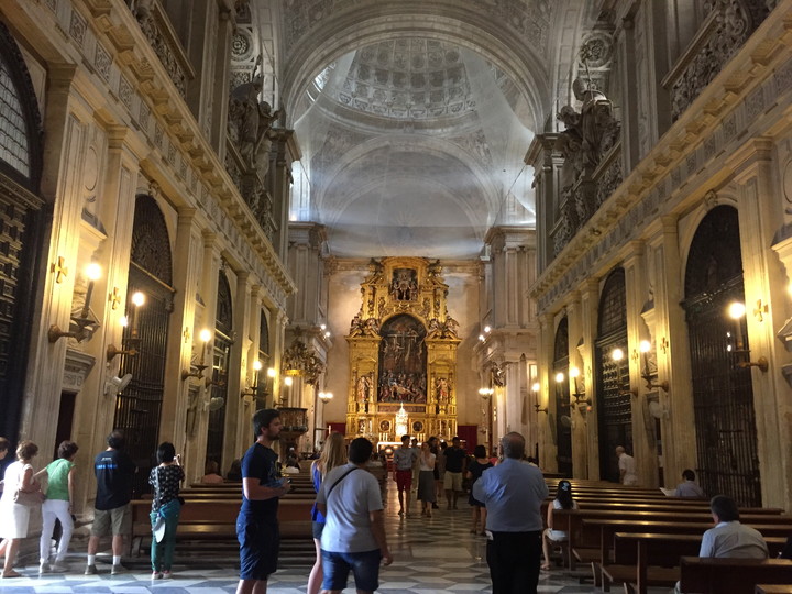 スペイン 世界遺産セルビア大聖堂の祭壇は荘厳