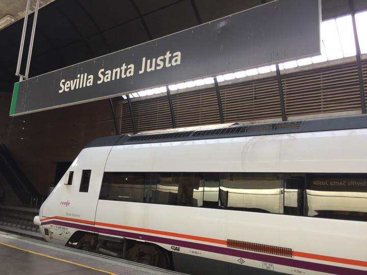スペイン セビリア Estacion Santa Justa駅に到着！