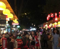 タイ旅行1日目：カオサン・ランブトリー通りを散策。12/31はカウントダウンイベント＆花火で人・人・人の大賑わい！