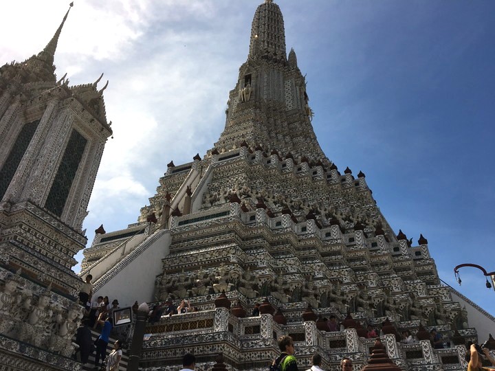 タイ旅行 暁の寺 ワット・アルン 大仏塔