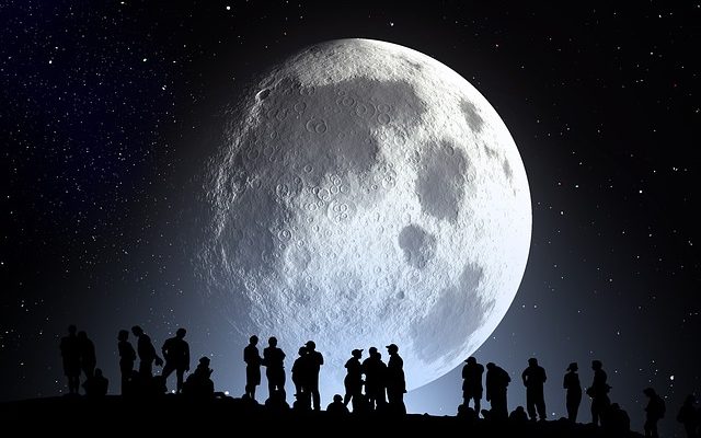 8月31日の満月は「スーパーブルームーン」。次回発生は2037年の珍しい月。 月と相場・お金のこと。