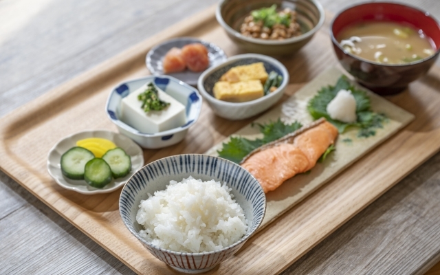 【書評/要約】医者が教える日本人に効く食事術(溝口 徹 著):日本人がやせる食事術