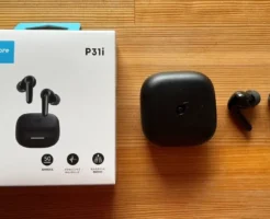 2025年11月5日に発売されたばかり。 Anker の新作エントリーモデルイヤホン「Soundcore P31i」。 Anker Soundcore P31iは、定価5,990円というか価格帯ながら、驚くほど高性能な完全ワイヤレスイヤホン。 特にノイズキャンセリングと音質のバランスが秀逸です。 結論から言うと——この価格でここまで安定してて、音もバランス良いのは正直びっくりでした。